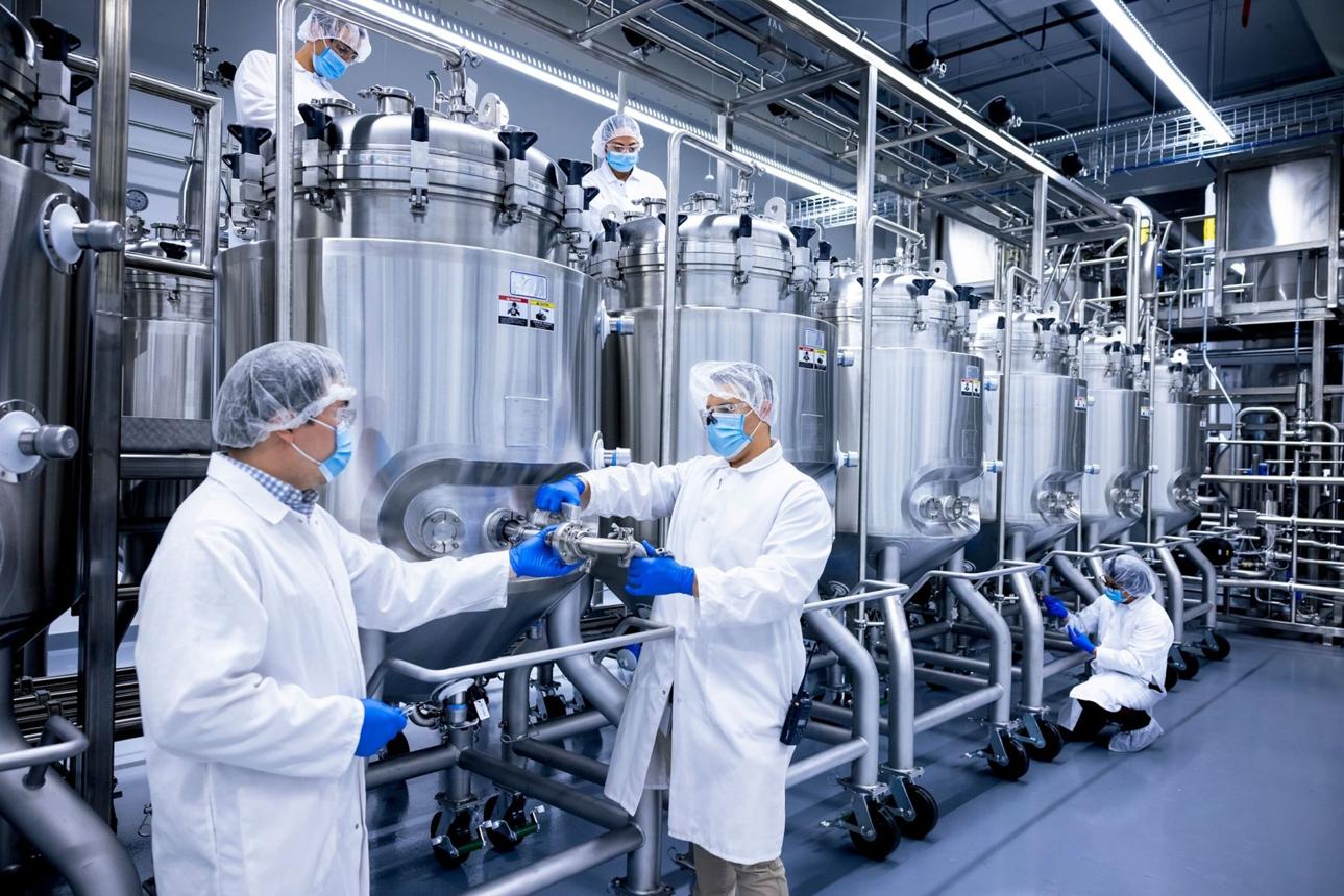 8 Powerful Future Food Innovations: Hope & Risks